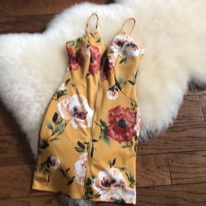Cute floral zipper dress